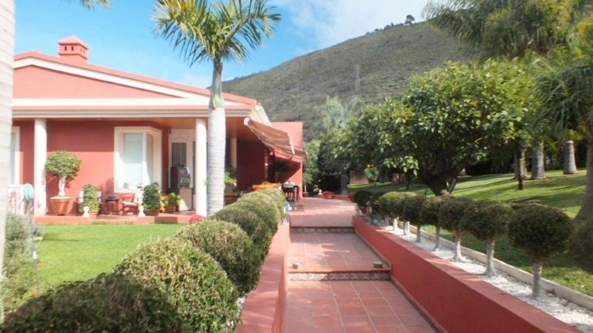 Exterior view of House or chalet for sale in La Orotava