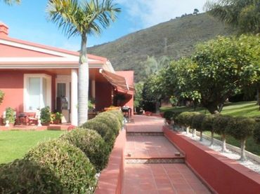 Xalet en venda a Urbanización el Drago 3b