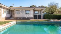Jardí de Casa o xalet en venda en Nuevo Baztán amb Aire condicionat, Calefacció i Piscina
