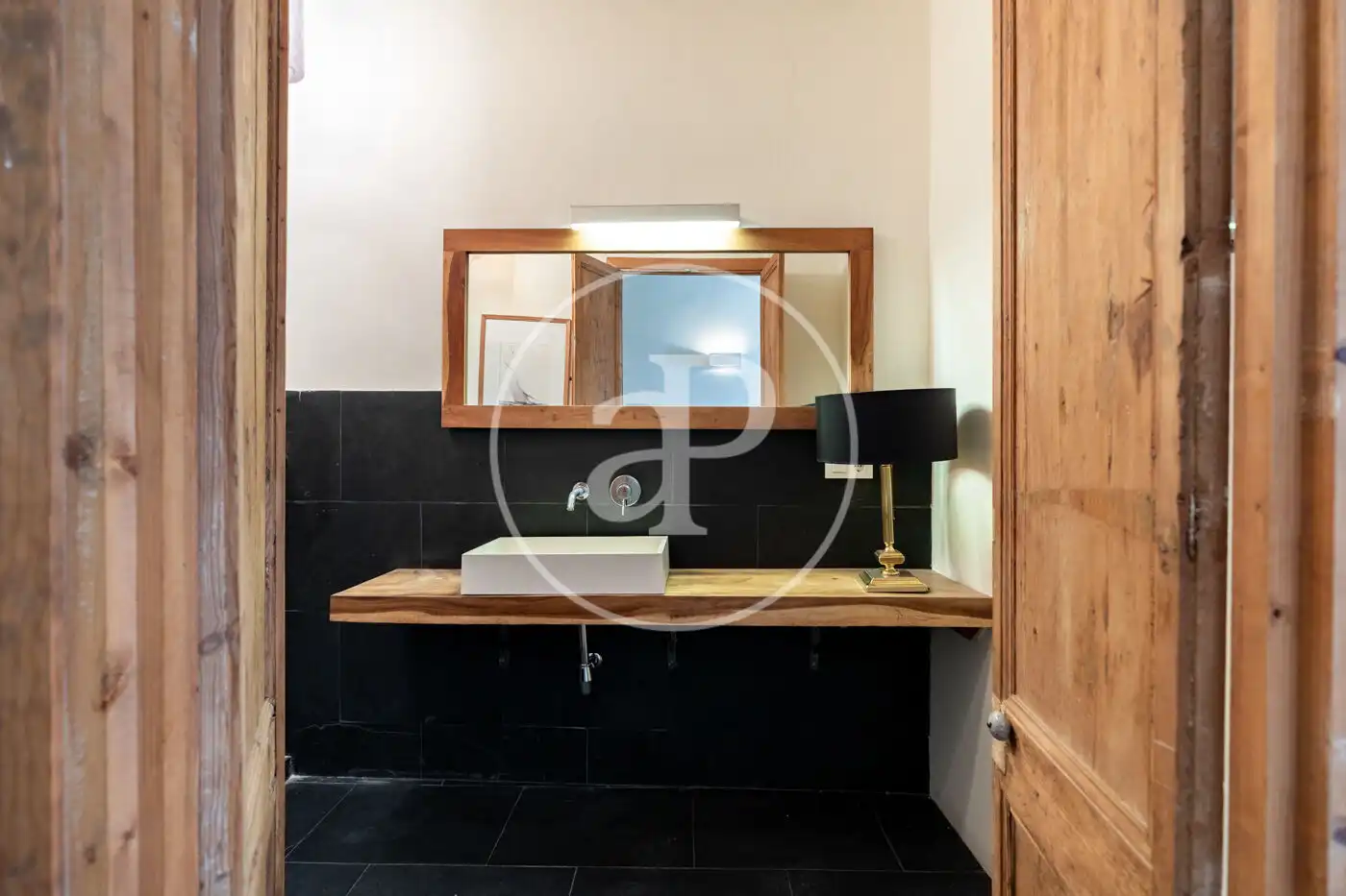 Bathroom of Flat for sale in Barcelona  with Heating, Furnished and Balcony