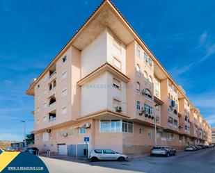 Vista exterior de Apartament en venda en Torrevieja amb Calefacció, Terrassa i Moblat