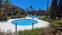 Piscina de Apartament en venda en Chiclana de la Frontera amb Aire condicionat, Calefacció i Jardí privat