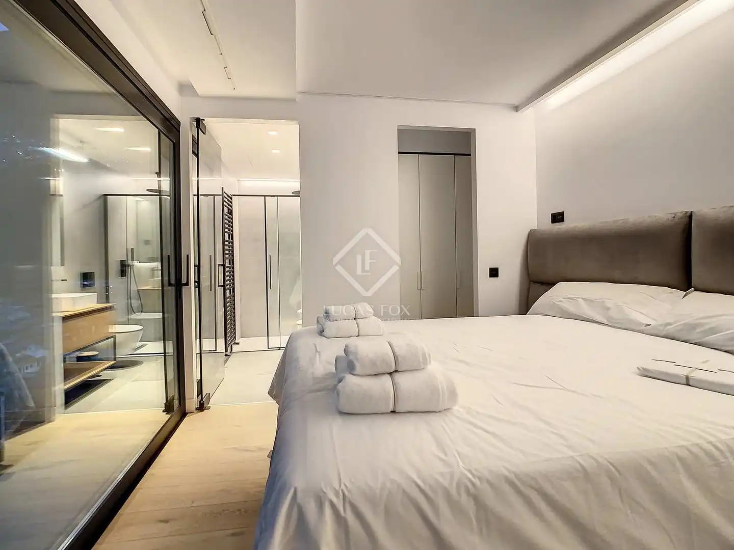 Bedroom of Attic for sale in Madrid  with Air Conditioner, Heating and Terrace