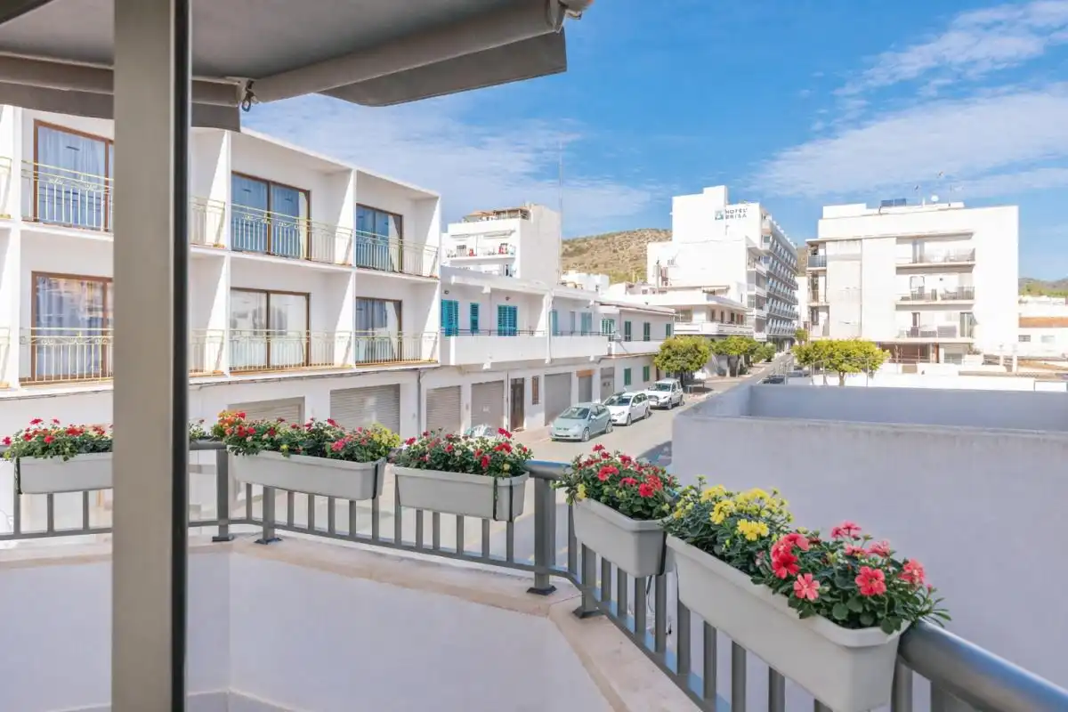 Vista exterior de Piso en venta en Sant Antoni de Portmany con Aire acondicionado, Calefacción y Amueblado