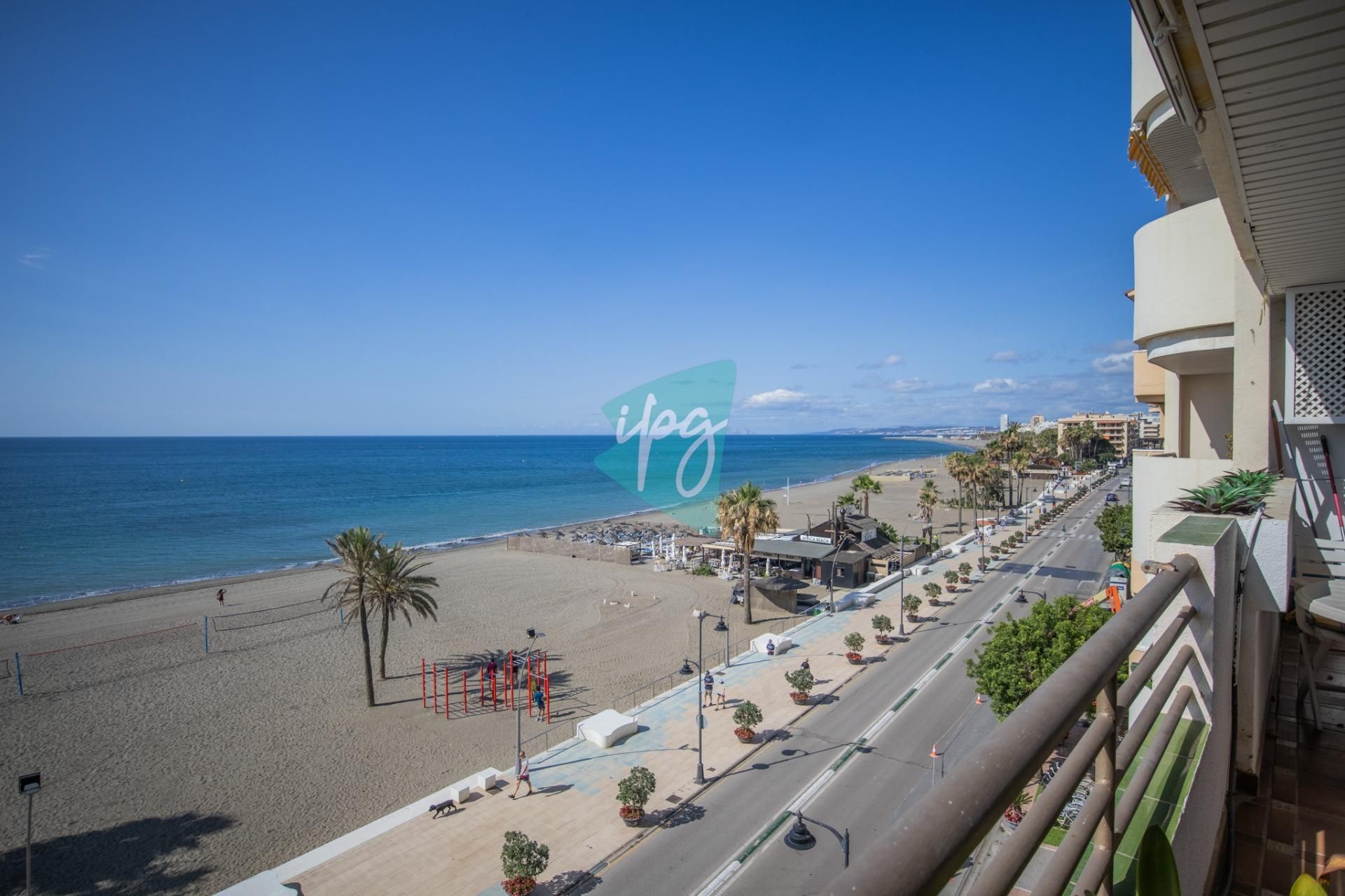 Vista exterior de Apartament de lloguer en Estepona amb Aire condicionat, Calefacció i Terrassa