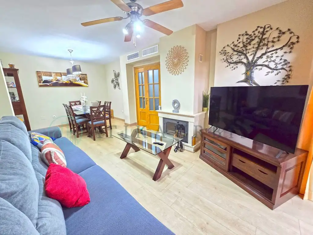 Living room of Houses for sale in Málaga  with Air Conditioner and Terrace