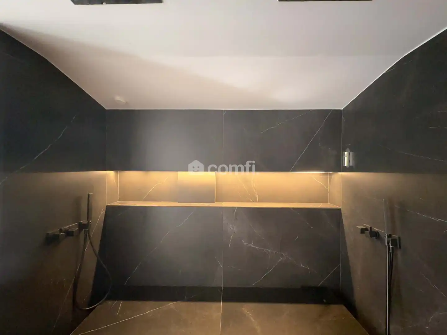 Office for rent in Avila, El Poblenou