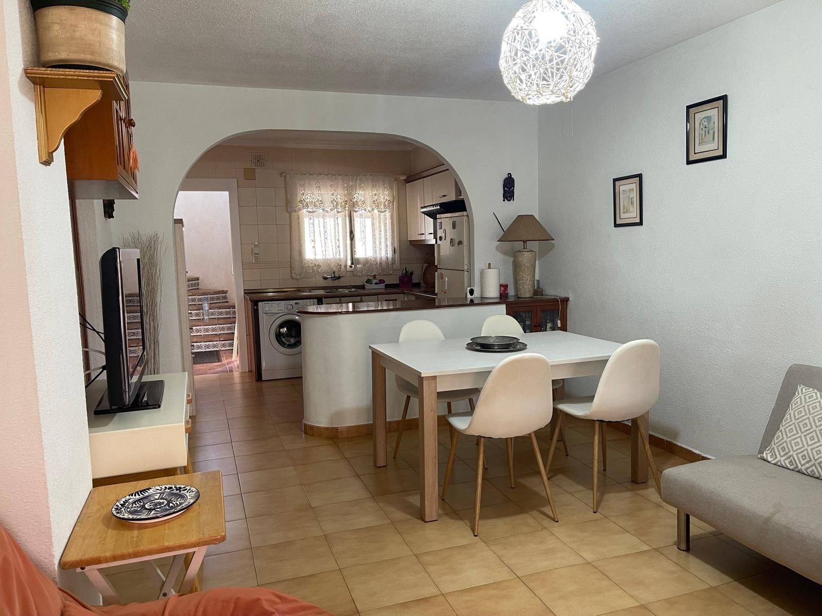 Esszimmer von Einfamilien-Reihenhaus zum Verkauf in Tavernes de la Valldigna mit Klimaanlage, Privatgarten und Terrasse