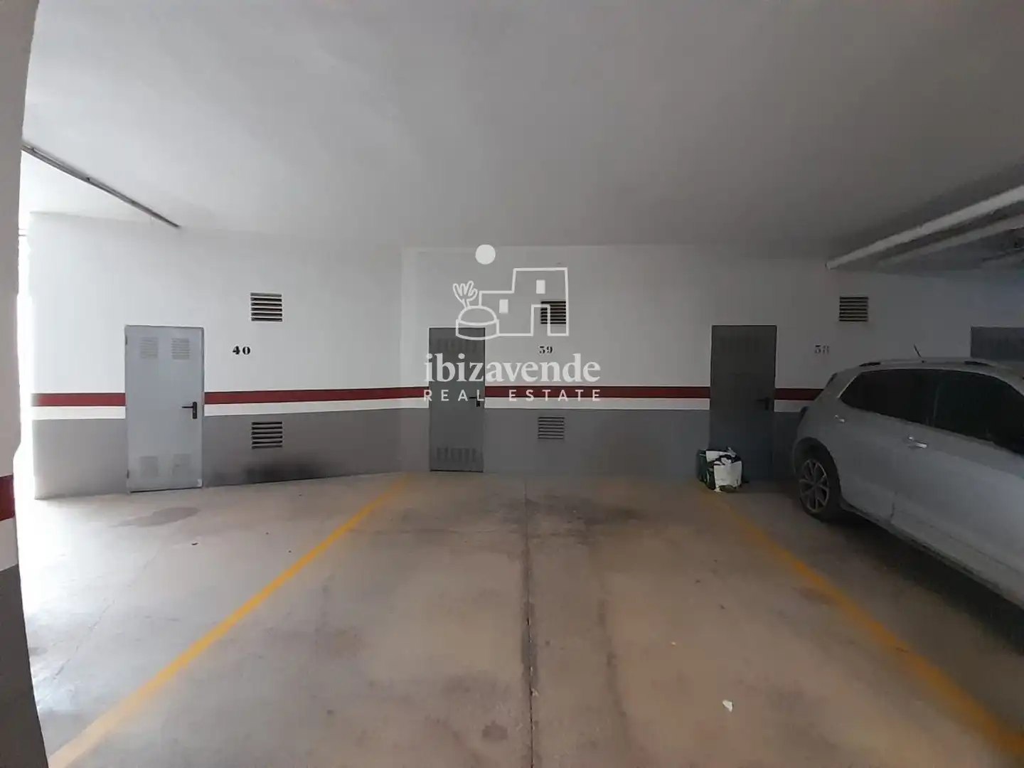 Aparcament de Pis en venda en Santa Eulària des Riu amb Aire condicionat, Calefacció i Terrassa