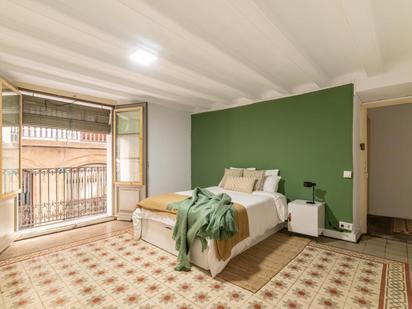 Dormitori de Apartament per a compartir en  Barcelona Capital amb Forn, Rentadora i Microones