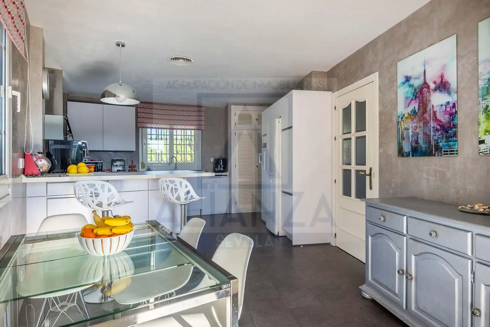 Kitchen of Houses for sale in Valencina de la Concepción  with Air Conditioner, Private garden and Community pool