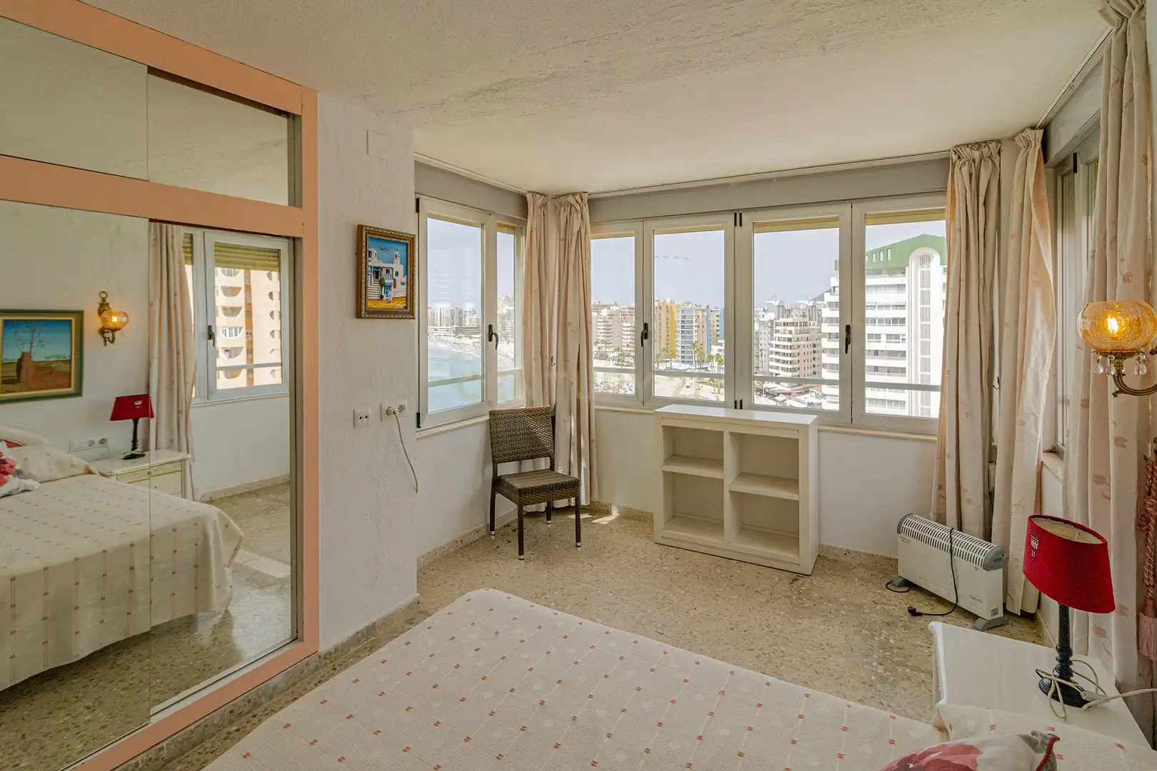 Schlafzimmer von Wohnungen zur Miete in Calpe / Calp mit Klimaanlage, Ofen und Waschmaschine