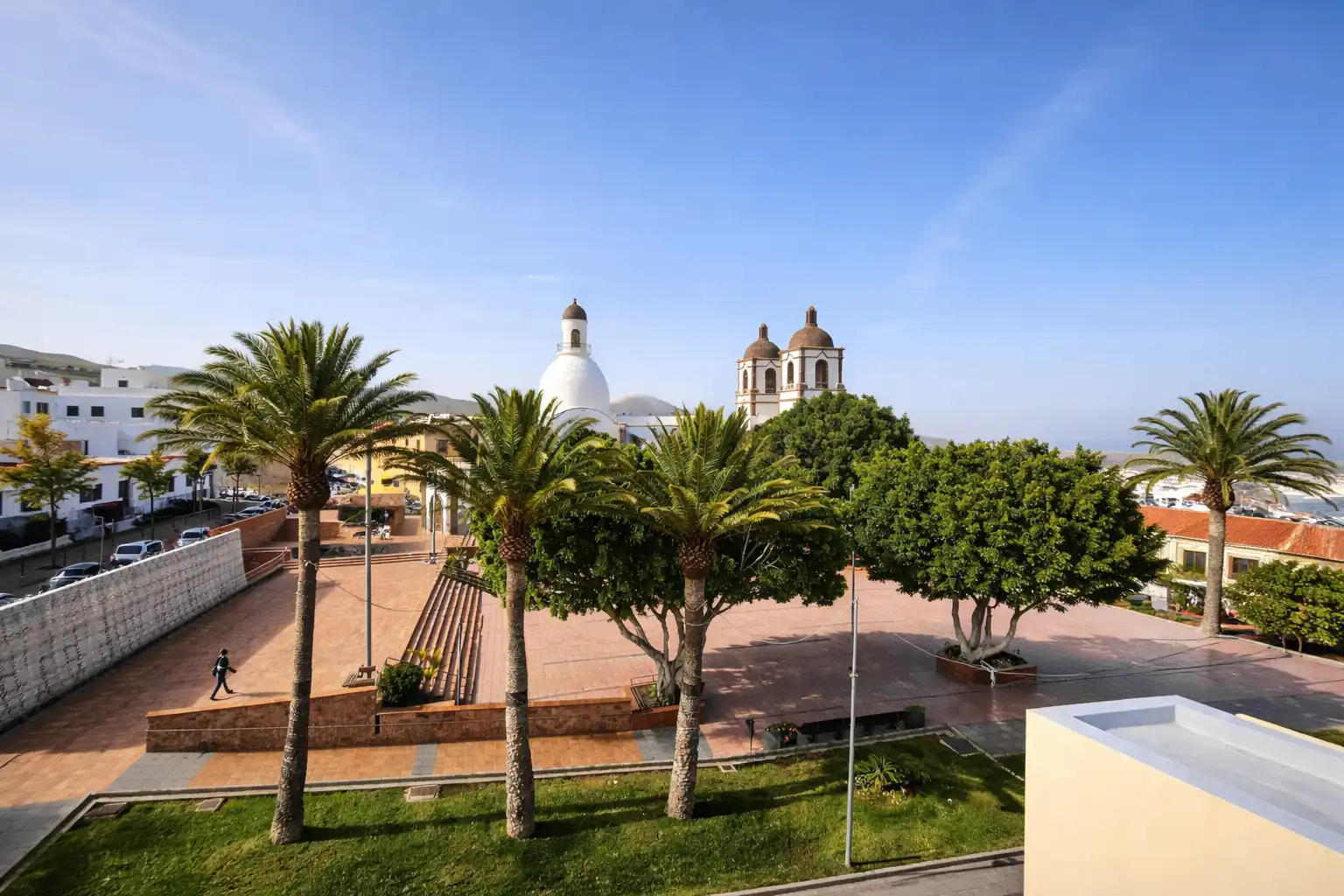 Vista exterior de Edificio en venta en Ingenio con Alarma