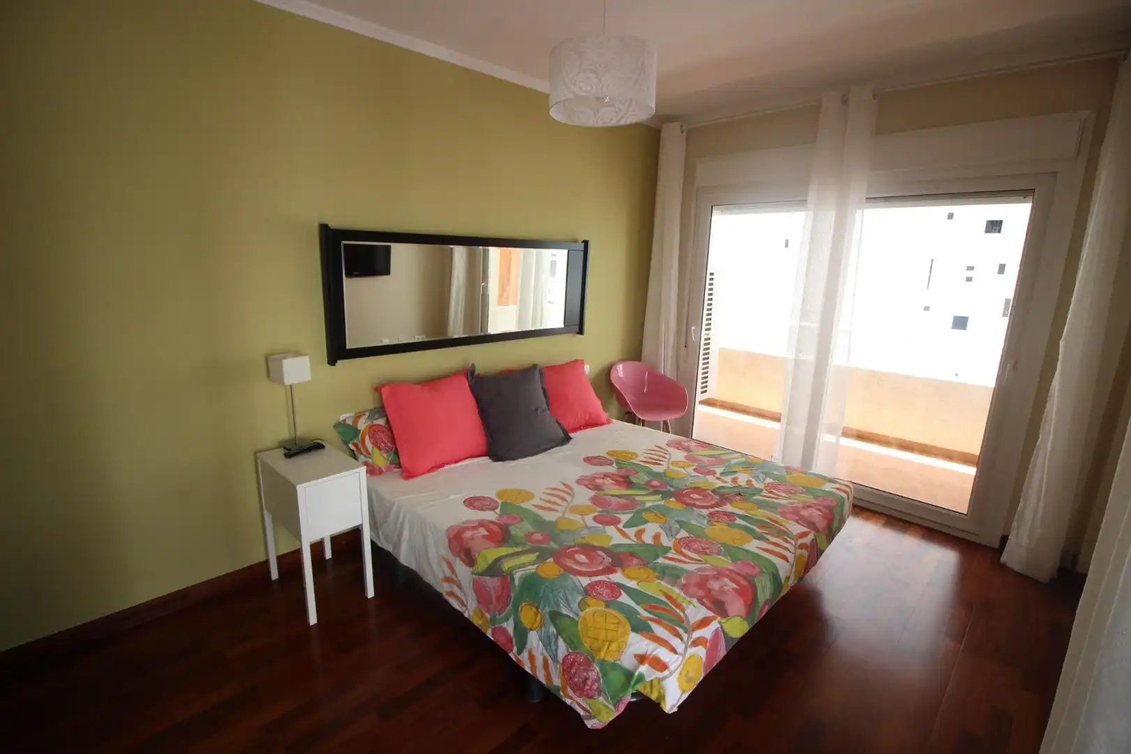Bedroom of Flat for sale in Marbella
