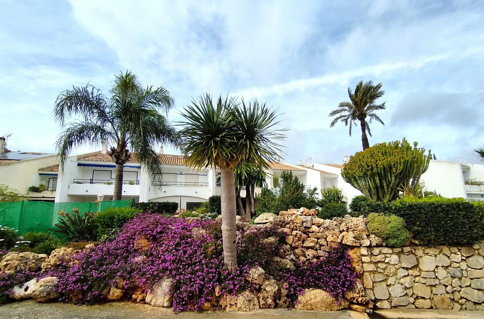 Jardí de Casa adosada en venda en Mijas amb Aire condicionat, Calefacció i Jardí privat