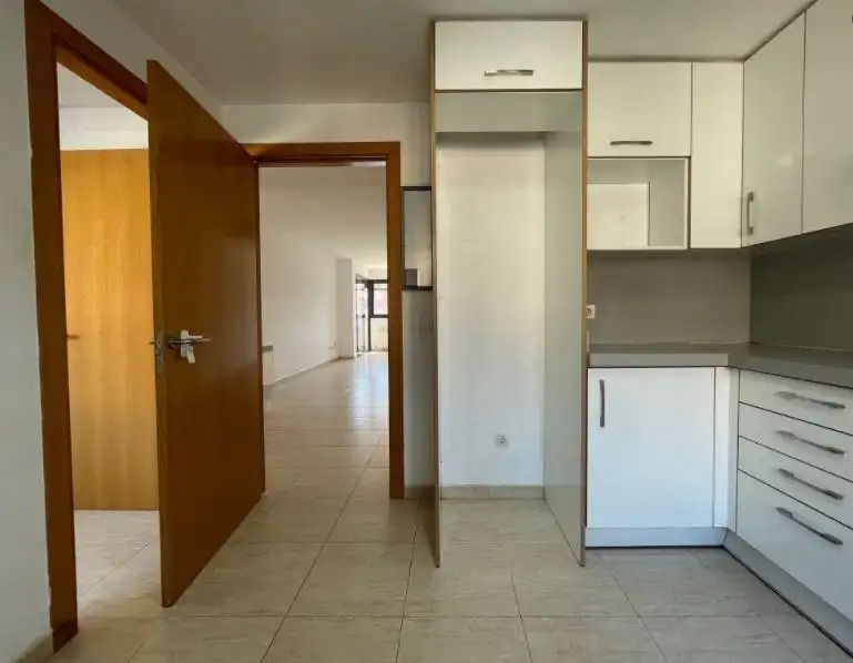 Wohnung zur Miete in Igualada mit Heizung, Terrasse und Abstellraum