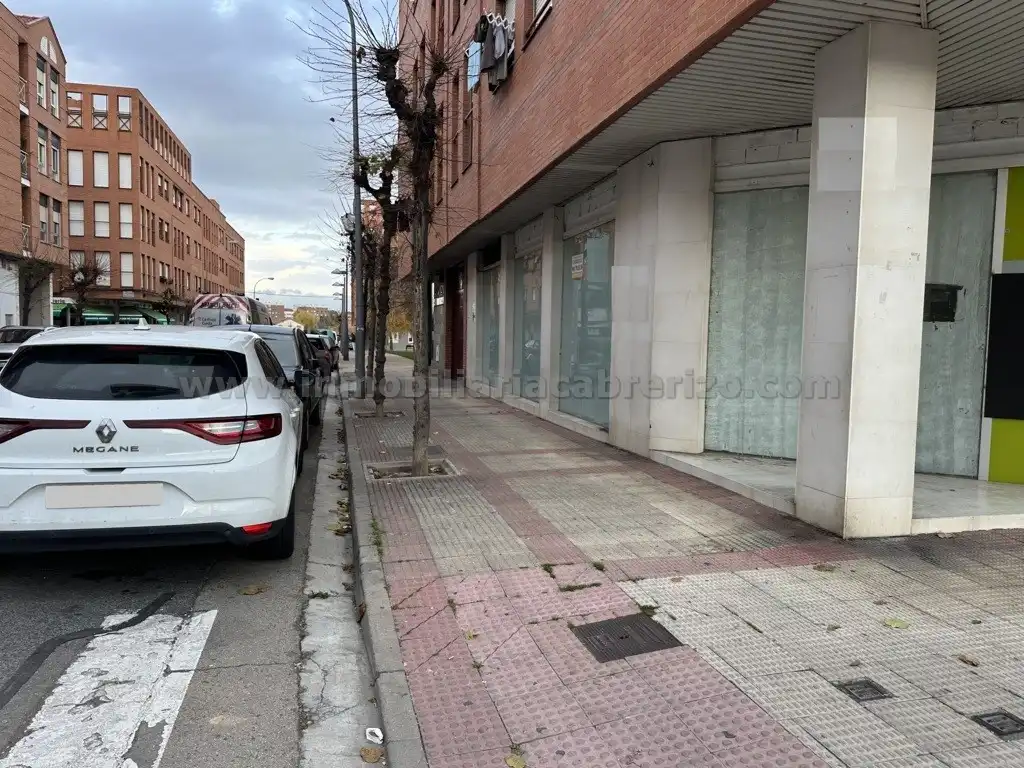 Exterior view of Commercial properties for rent in  Logroño  with Air Conditioner and Heating