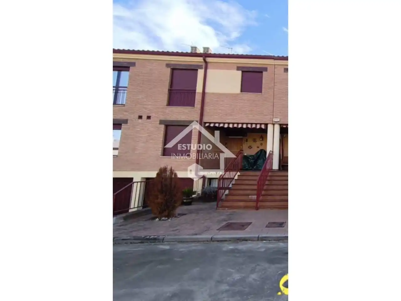 Casa amb piscina en venda a Calle Linares, imagen 3