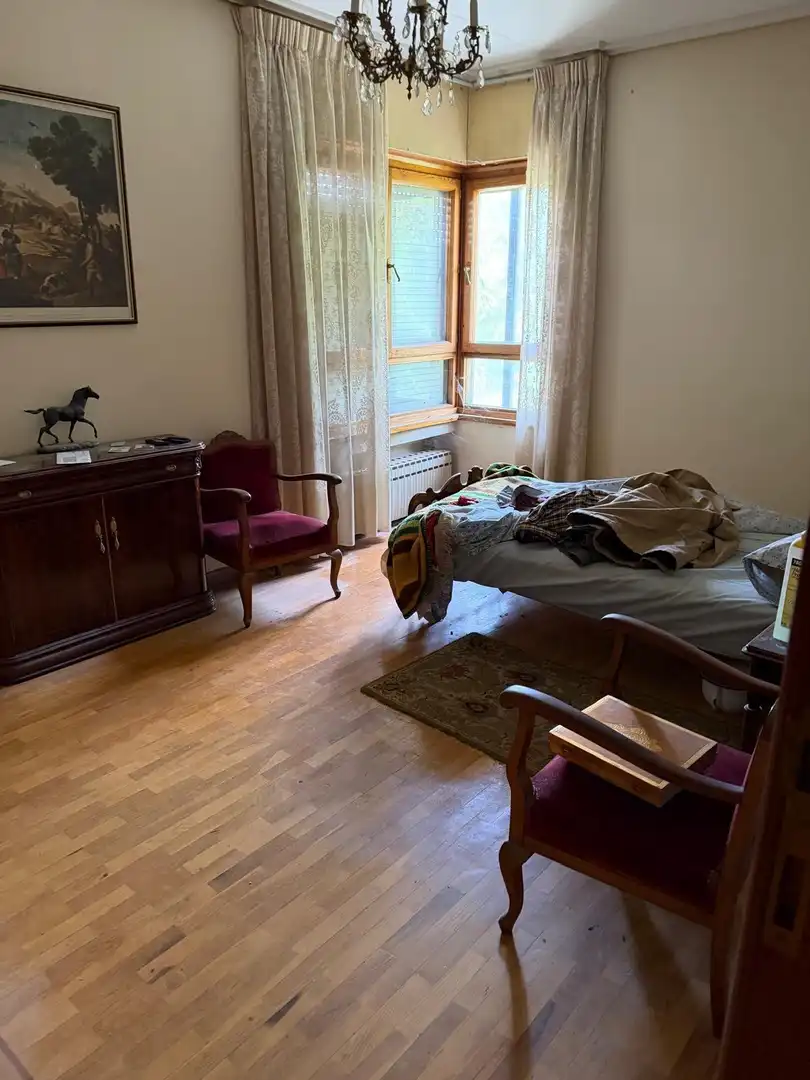 Dormitori de Casa o xalet en venda en Valladolid amb Calefacció i Moblat