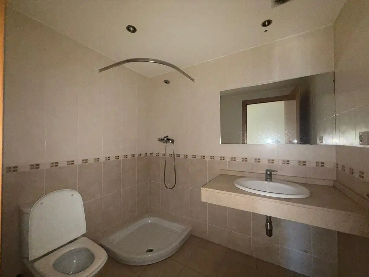 Baño de Piso en venta en Albatàrrec con Terraza y Balcón