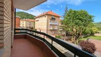 Vista exterior de Apartament en venda en Ezcaray amb Calefacció, Terrassa i Traster