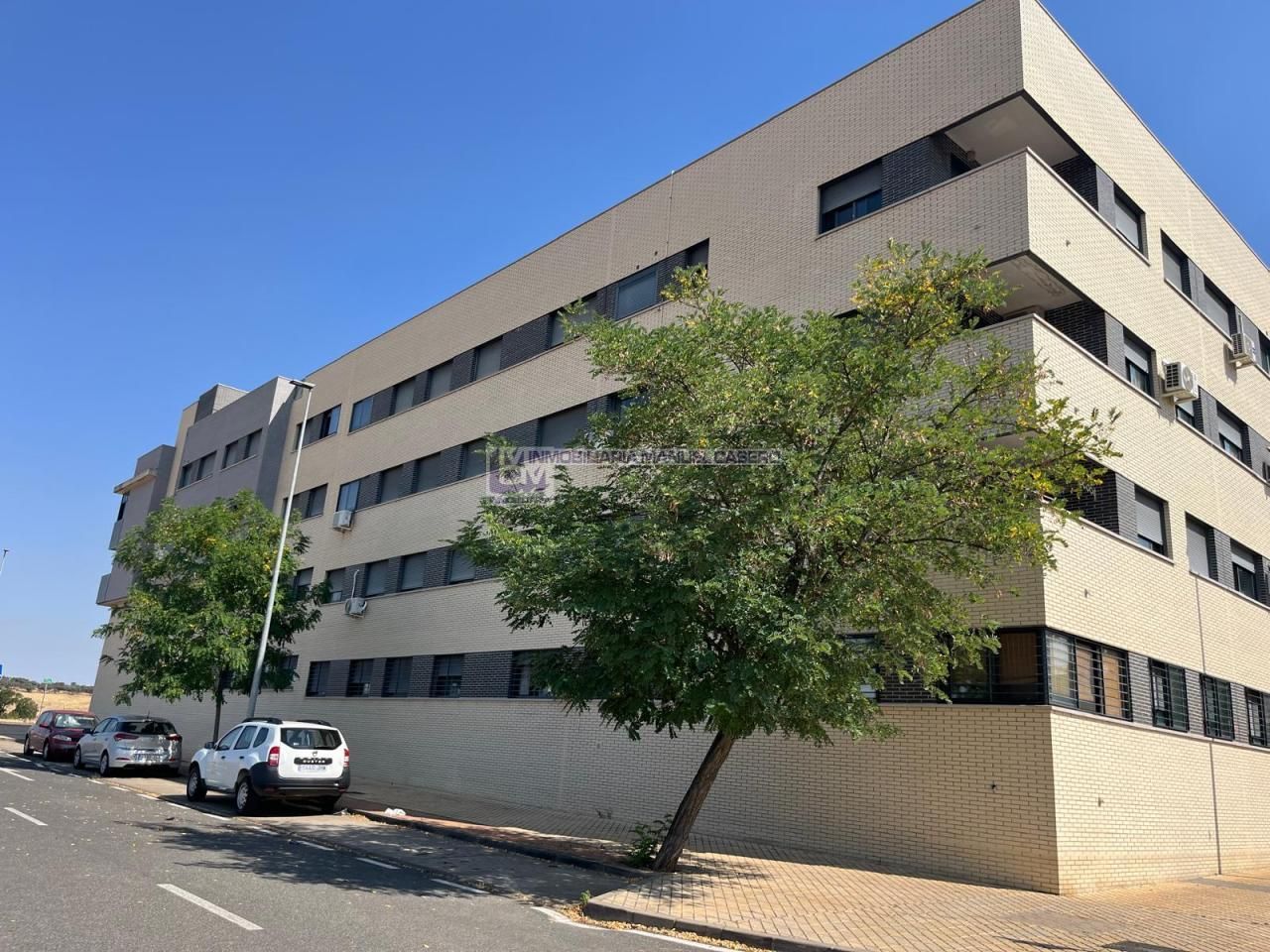 Vista exterior de Piso en venta en Cáceres Capital con Calefacción, Terraza y Amueblado