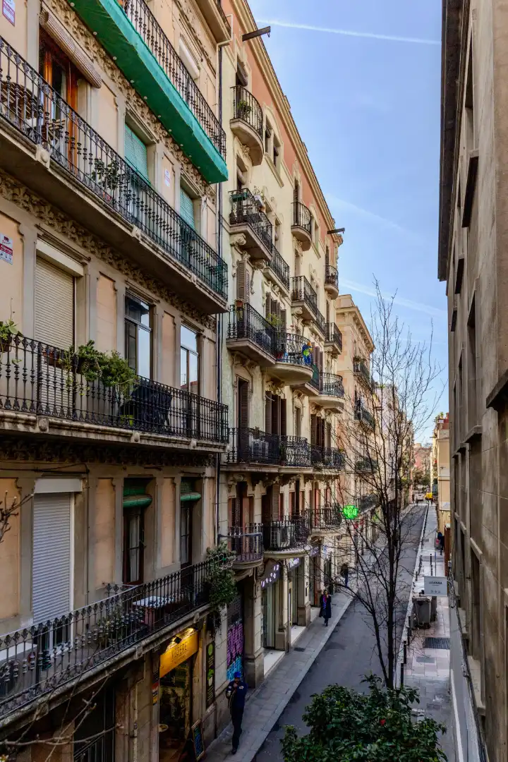 Vista exterior de Piso en venta en Barcelona con Aire acondicionado, Calefacción y Horno