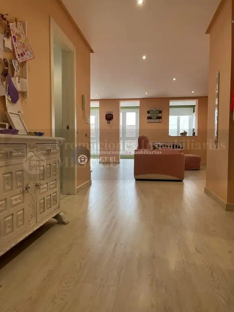 Sala de estar de Casa adosada en venta en Verín