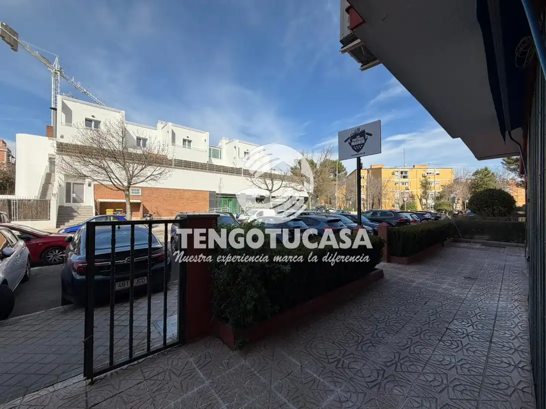 Vista exterior de Pis en venda en Madrid amb Aire condicionat, Calefacció i Moblat