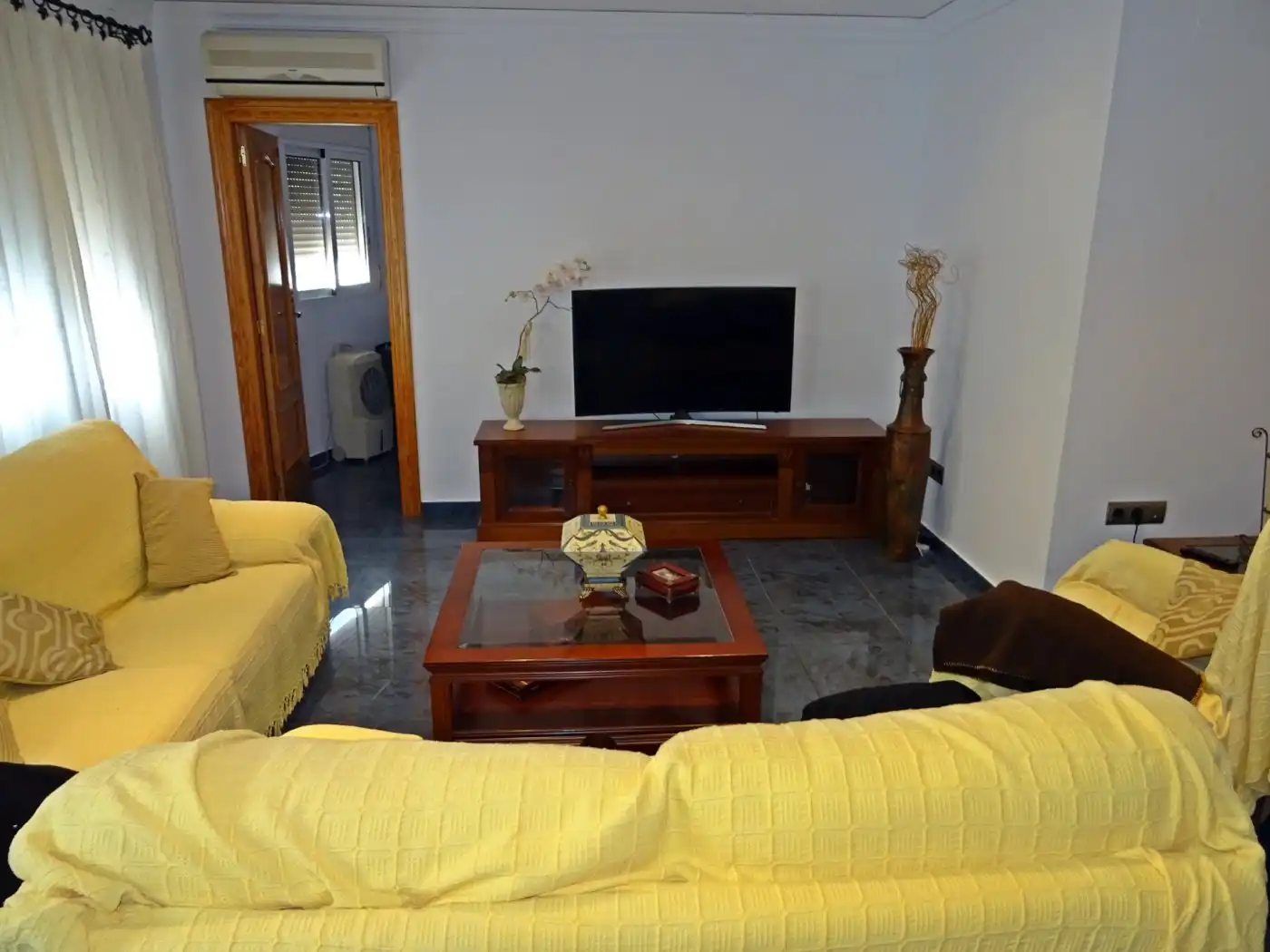 Wohnzimmer von Geschaftsraum zum Verkauf in Alcalalí mit Klimaanlage und Möbliert
