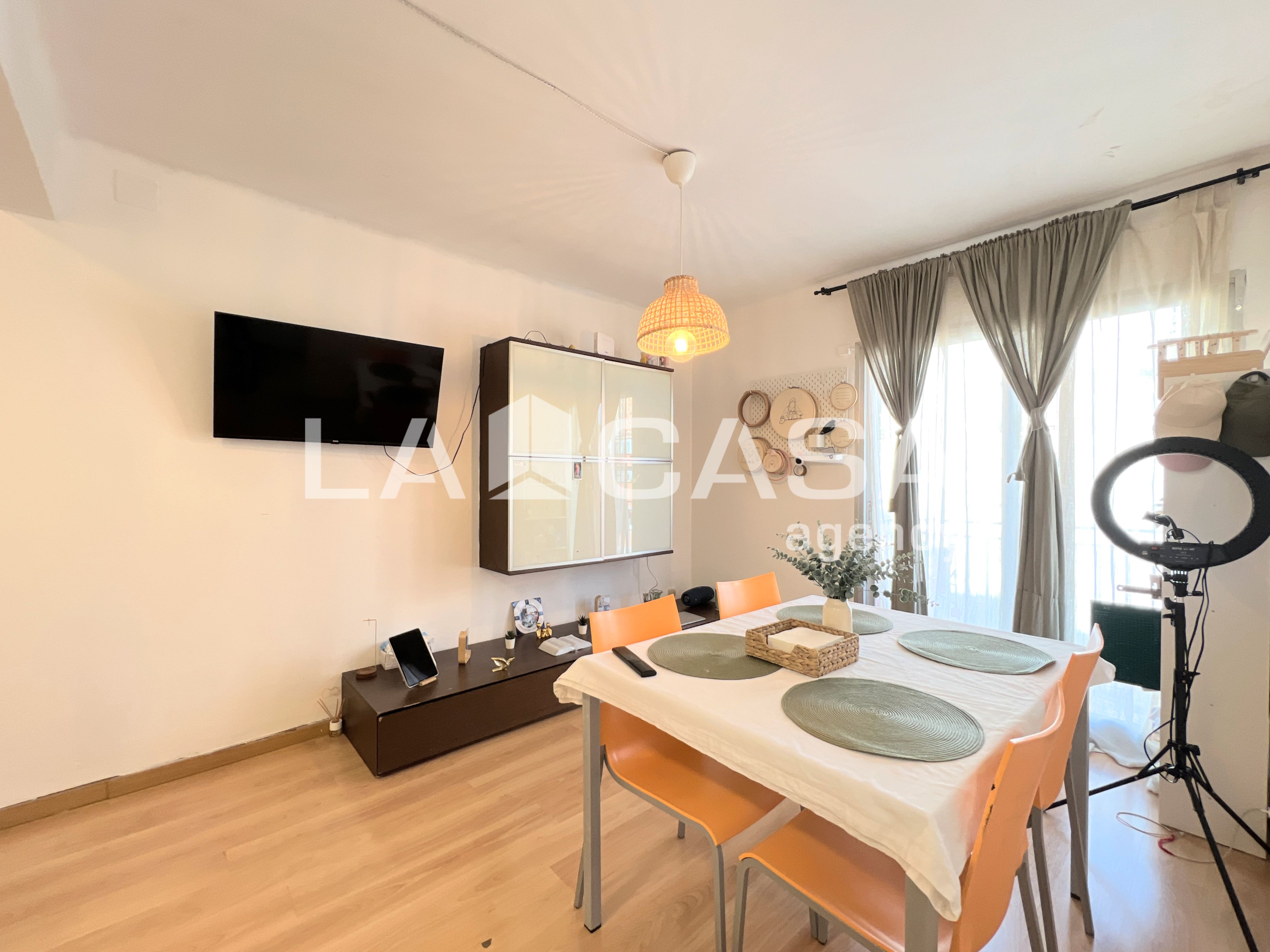 Living room of Flat for sale in  Barcelona Capital  with Balcony