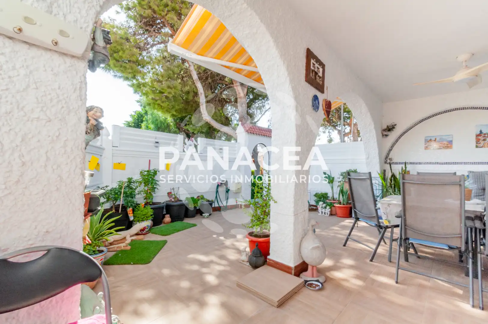 Jardín de Casa o chalet en venta en Vícar con Amueblado, Horno y Lavadora