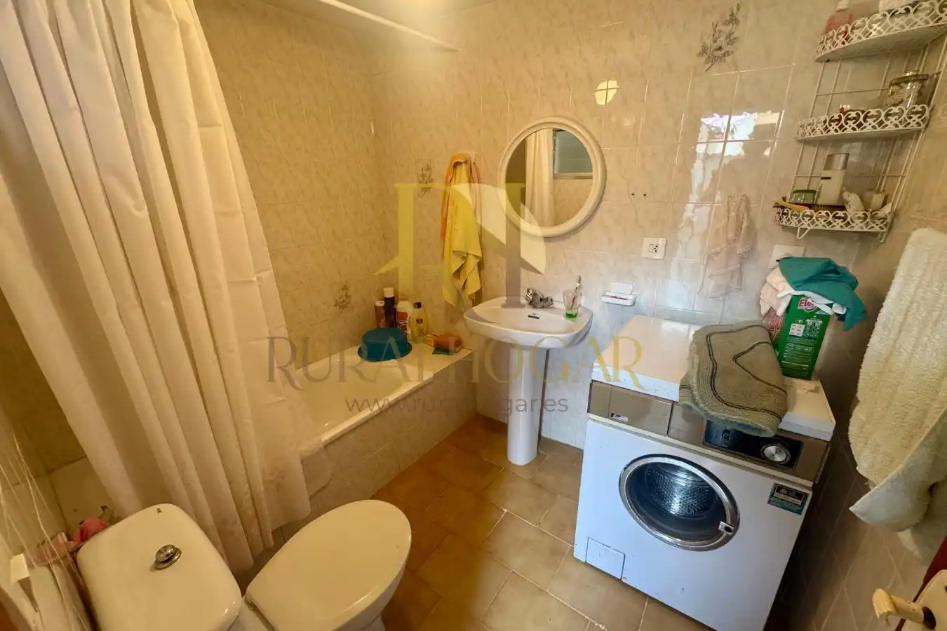 Bathroom of Houses for sale in Prados Redondos  with Storage room and Internet