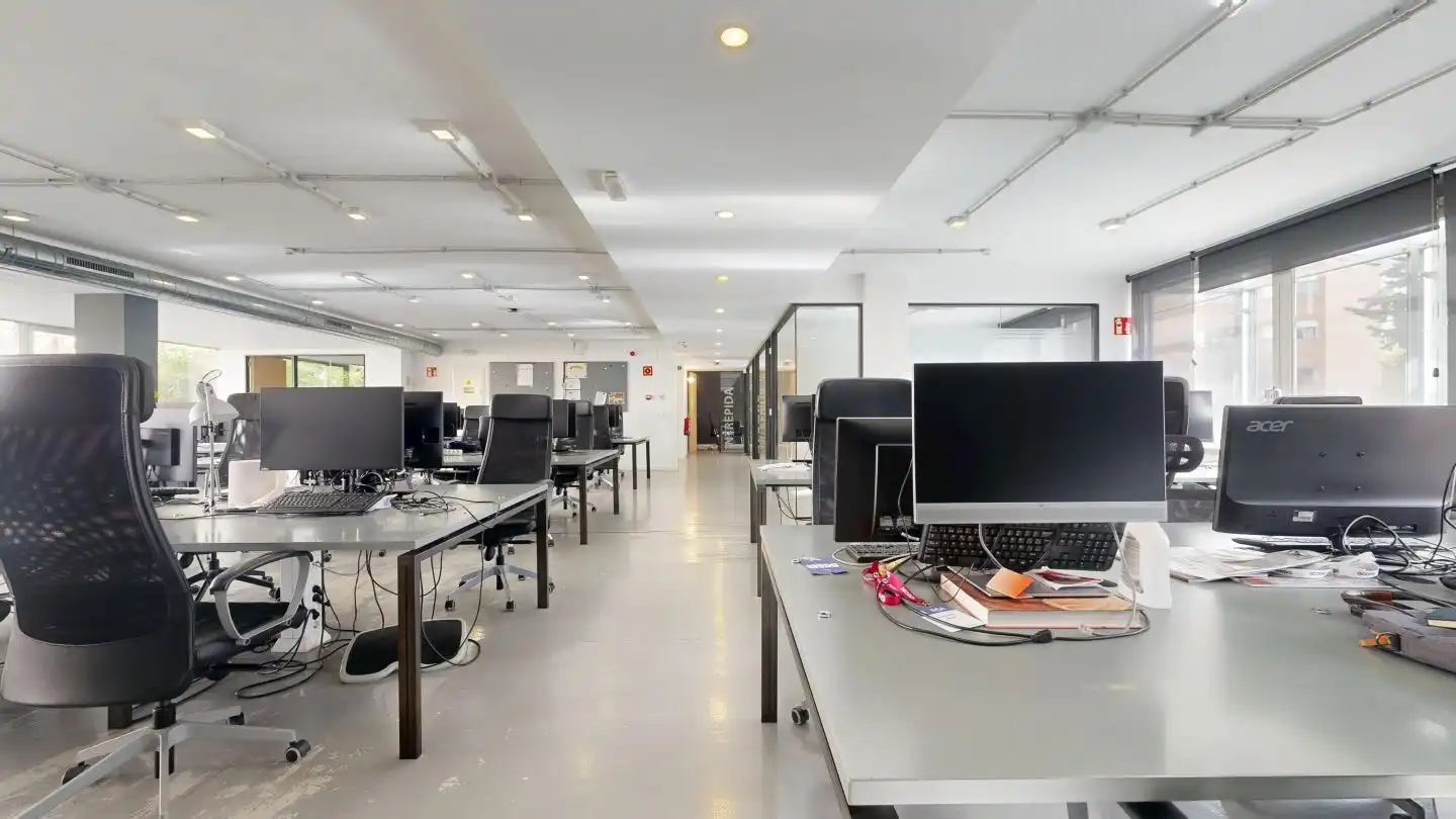 Office for sale in Madrid  with Air Conditioner, Heating and Storage room