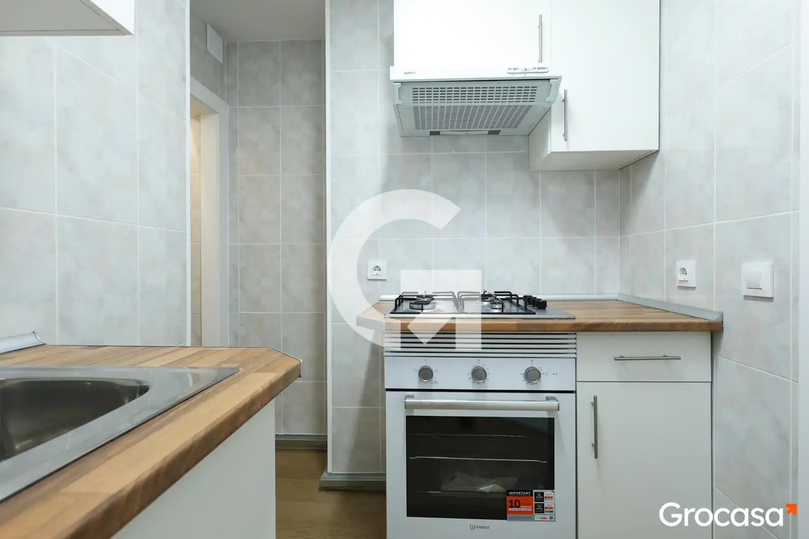 Cocina de Piso en venta en L'Hospitalet de Llobregat con Aire acondicionado, Calefacción y Horno