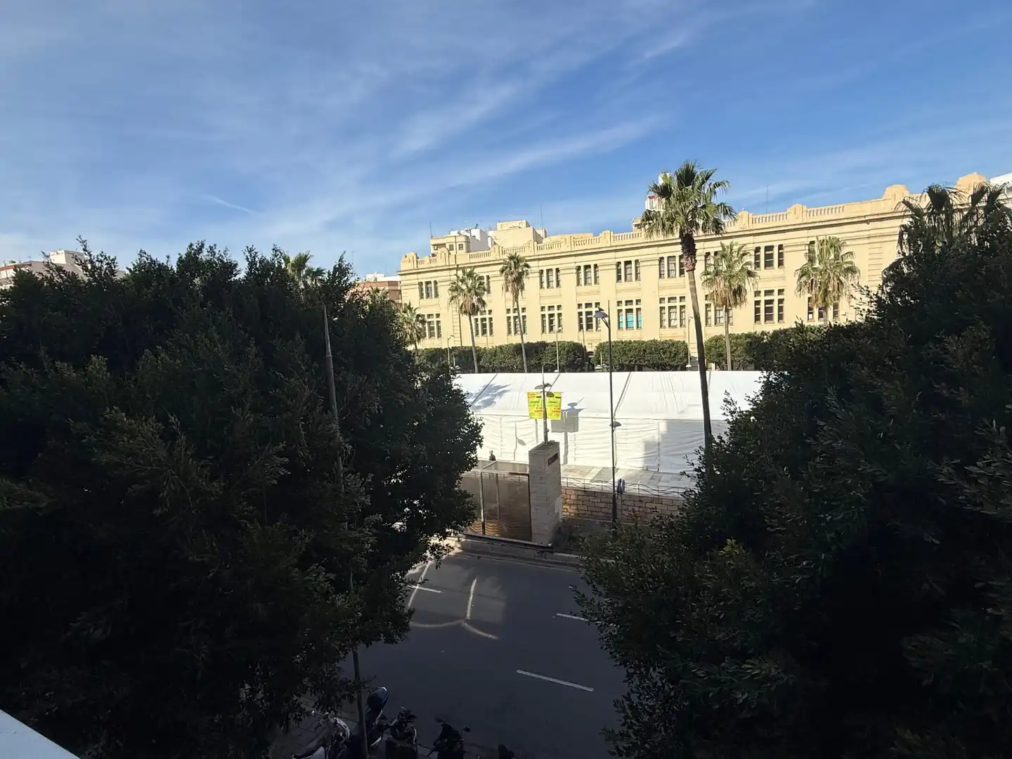 Außenansicht von Wohnung zum Verkauf in Almería mit Balkon