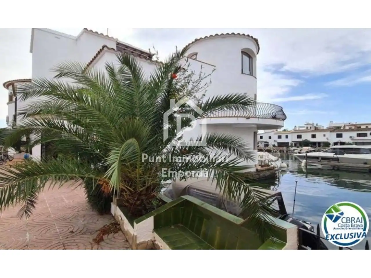 Vista exterior de Casa o chalet en venta en Empuriabrava con Aire acondicionado, Calefacción y Terraza