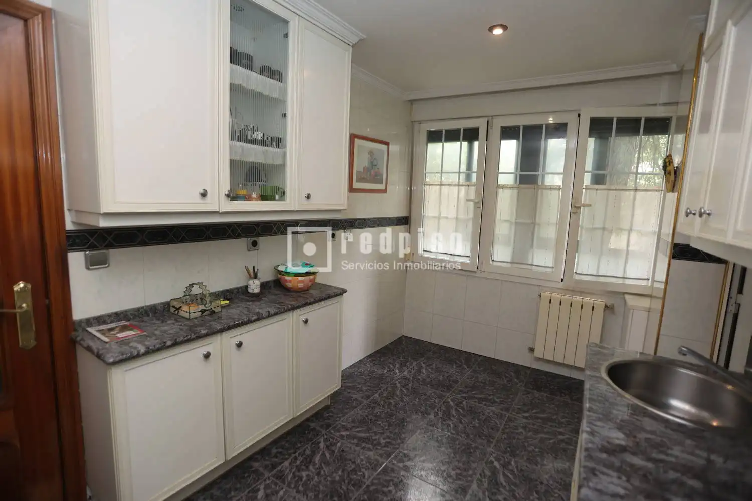 Kitchen of Flat for sale in Madrid  with Heating, Parquet flooring and Terrace