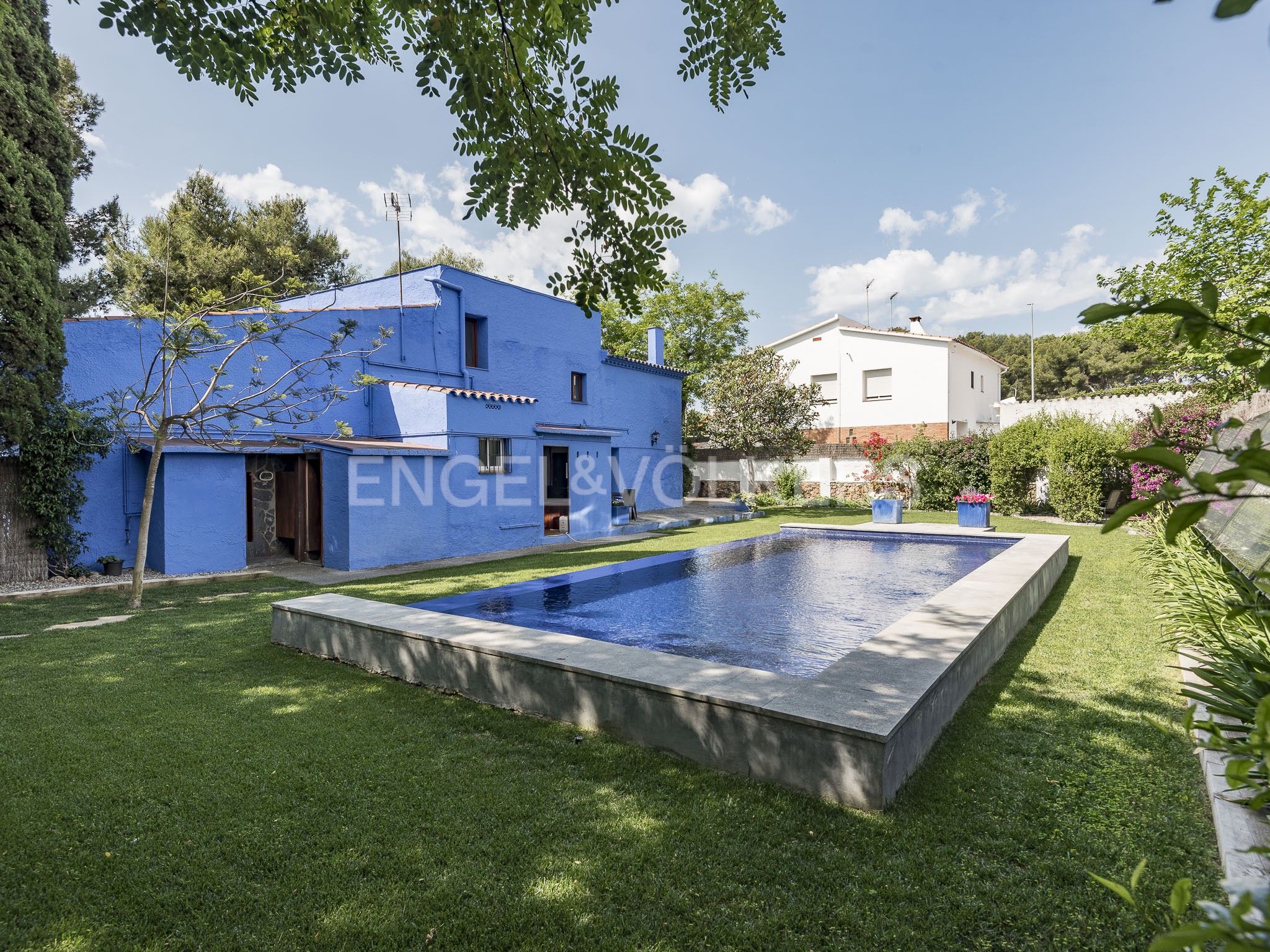Swimming pool of House or chalet for sale in Castelldefels  with Air Conditioner, Heating and Private garden