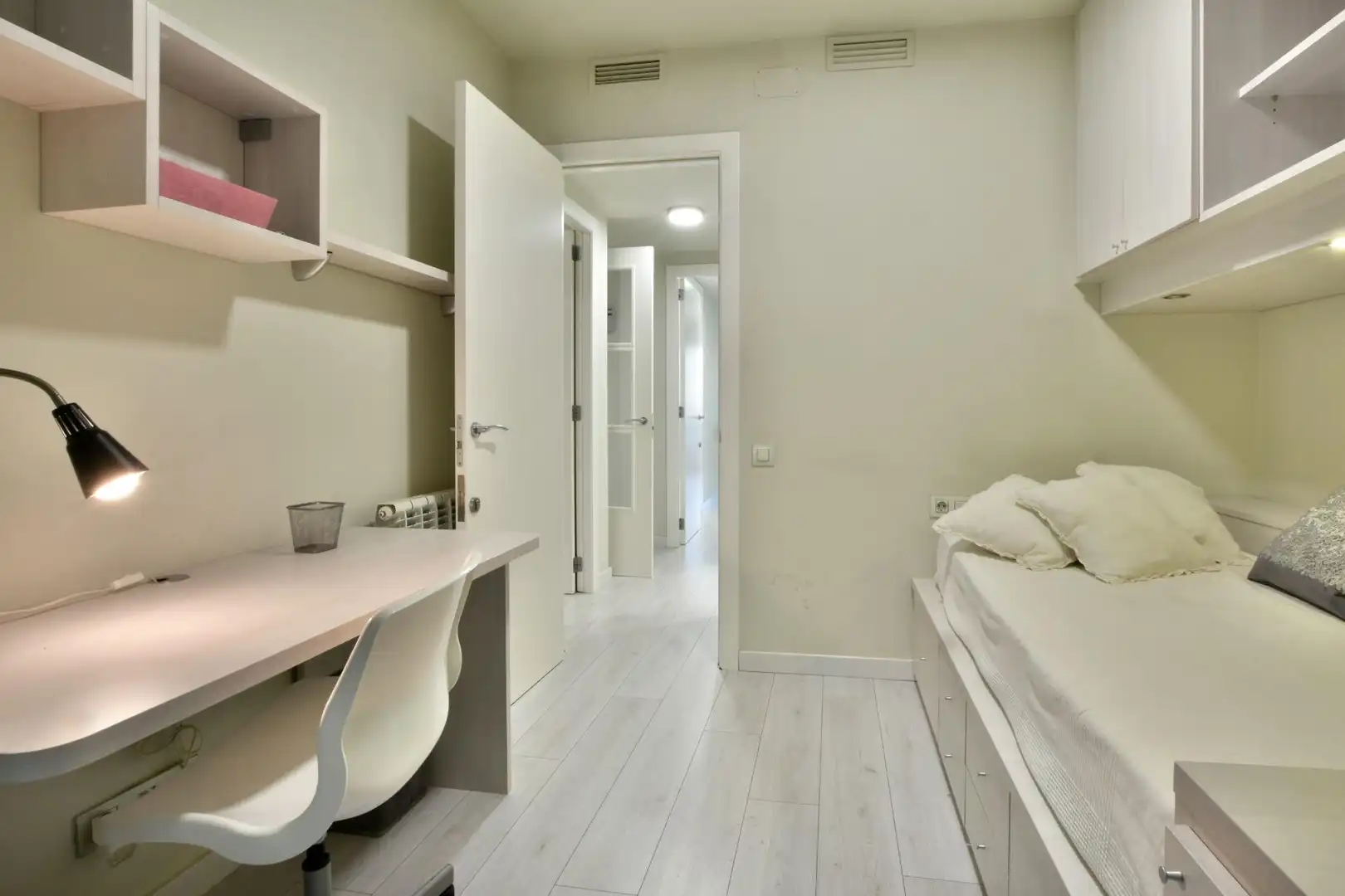 Habitación de Piso en venta en Barcelona con Parquet, Terraza y Balcón