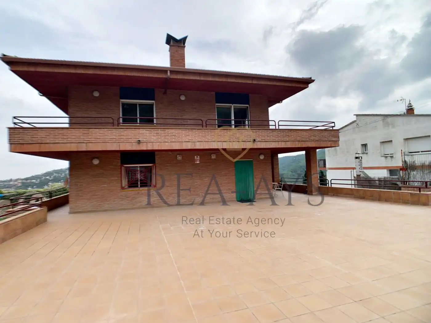 Vista exterior de Casa o chalet en venta en Vallirana con Jardín privado, Terraza y Trastero