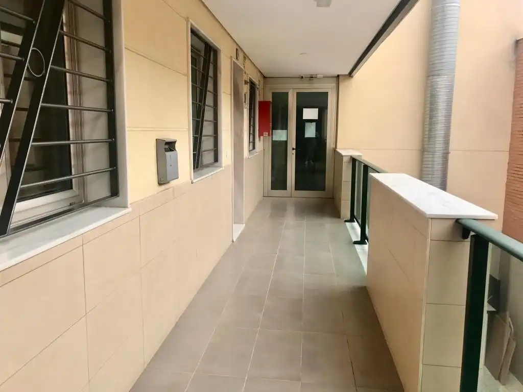Büro zur Miete in Playa de los Boliches