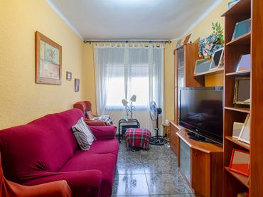 Piso con ascensor en venta en Carrer de Cornellà Modern