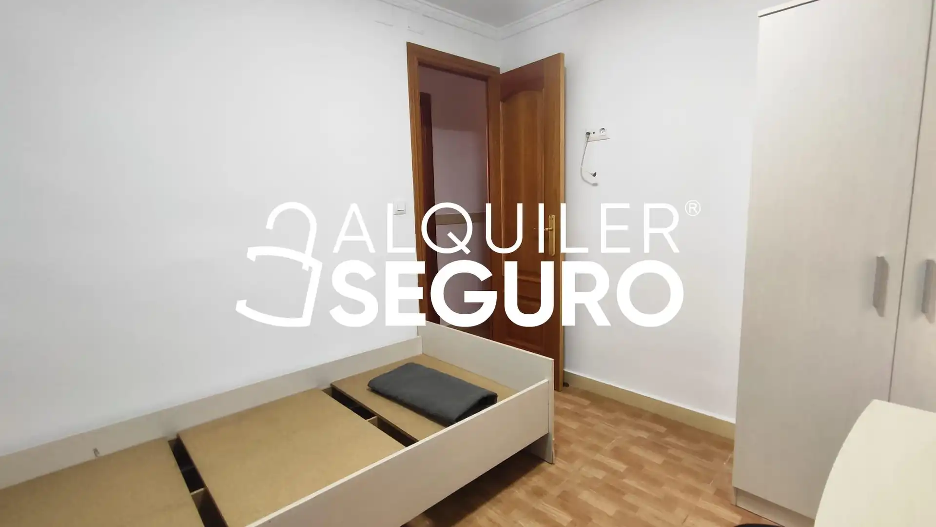 Bedroom of Flat for rent in Valencia  with Terrace and Furnished