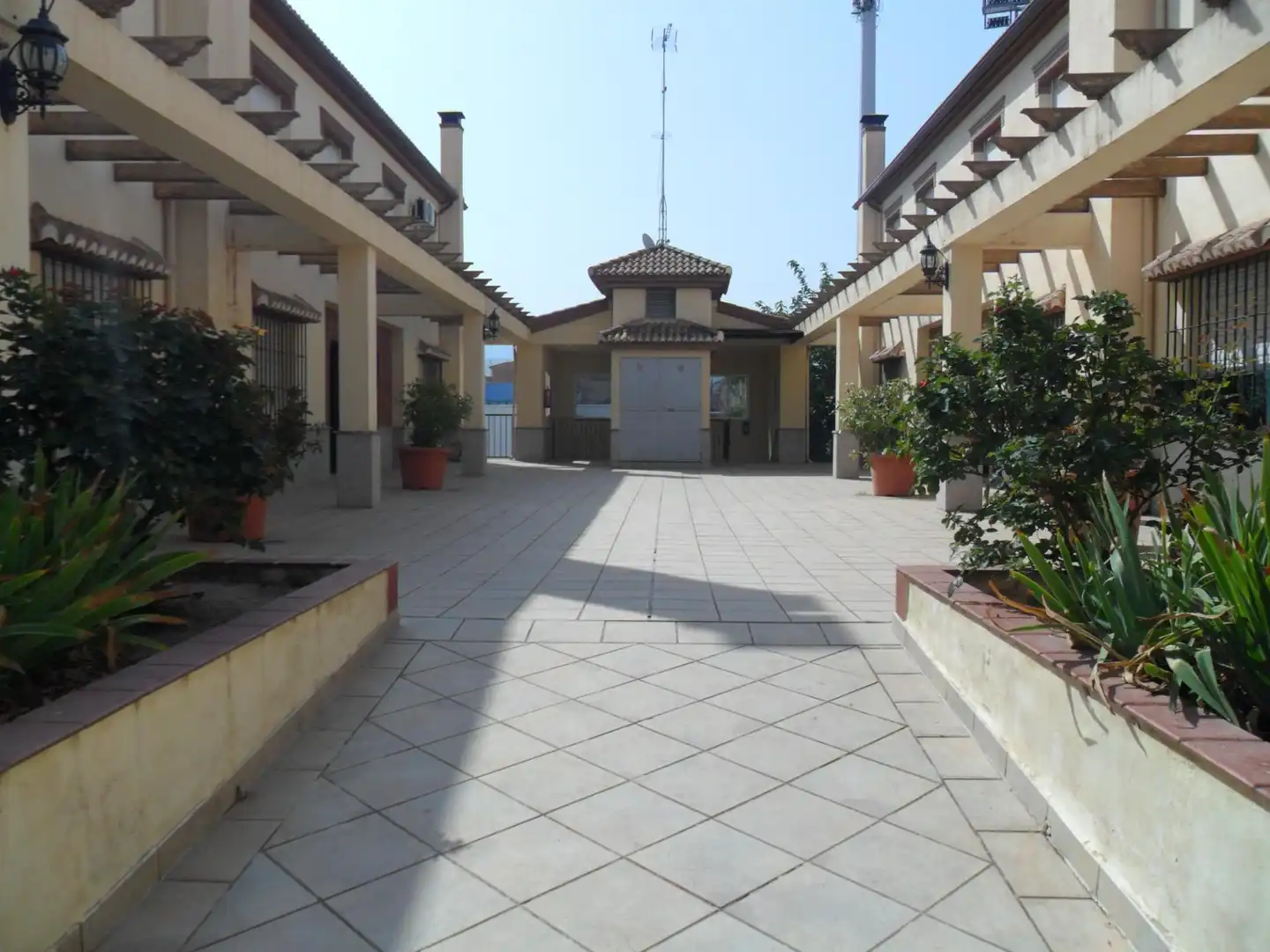 Casa adosada de lloguer en Ogíjares amb Terrassa, Traster i Moblat