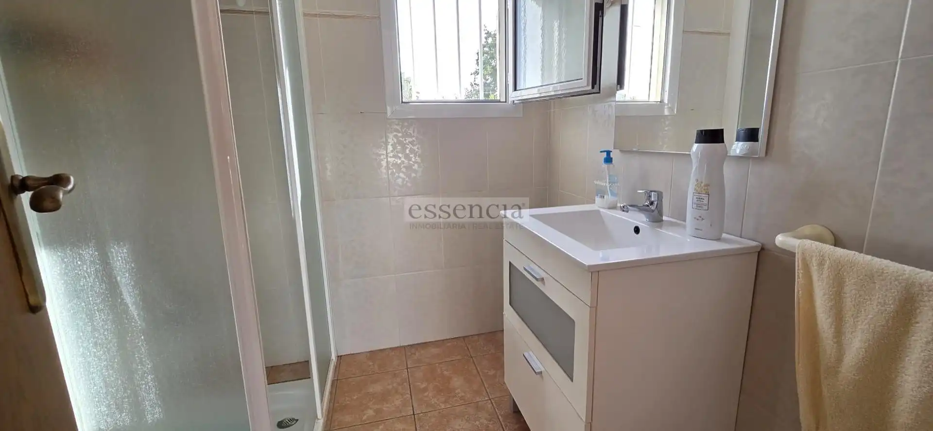 Bathroom of Houses for sale in Oliva  with Heating, Private garden and Terrace