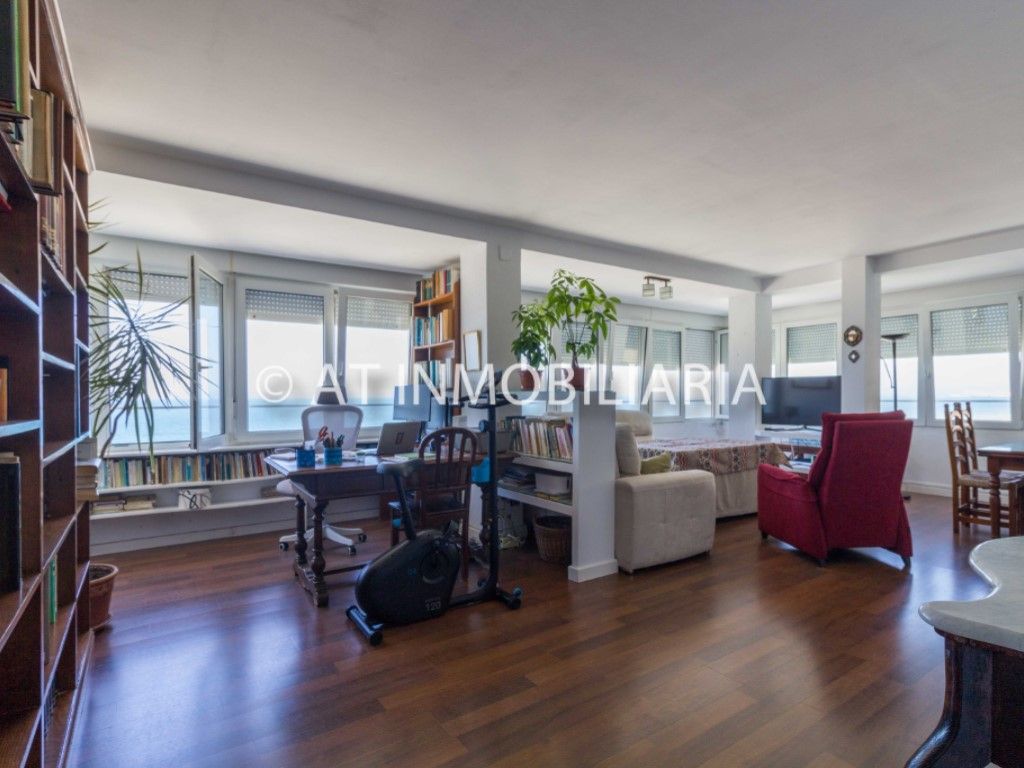 Sala d'estar de Pis en venda en  Cádiz Capital