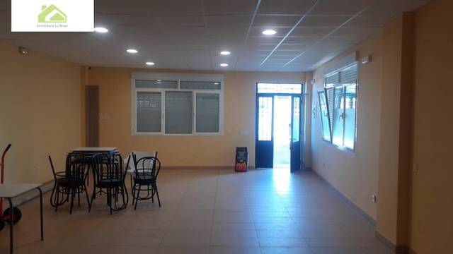 Local comercial en Alquiler en Roales