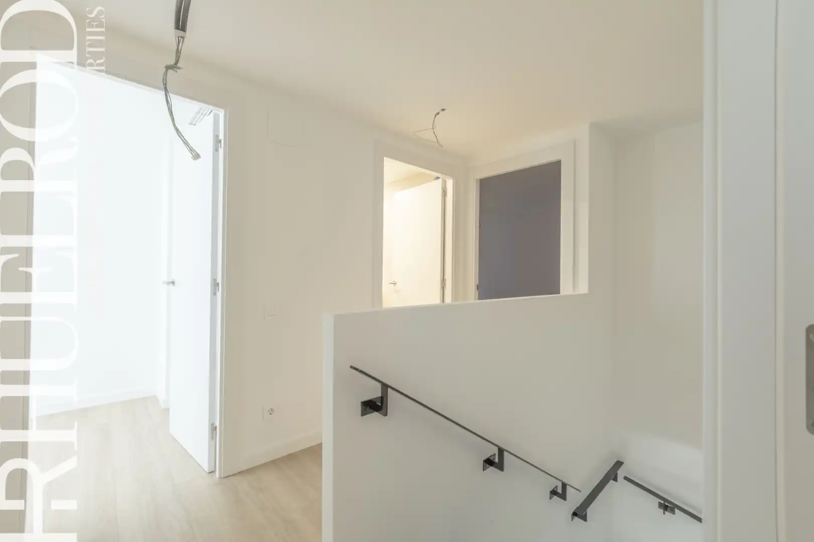Maisonette zum Verkauf in Badalona mit Klimaanlage, Heizung und Parkett