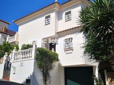 Casa con piscina en venta en Urbanización Santa Rosa
